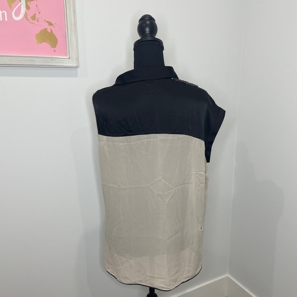 Rohit Gandhi Rahul Khanna Black And Beige Sleeveless Blouse View 4